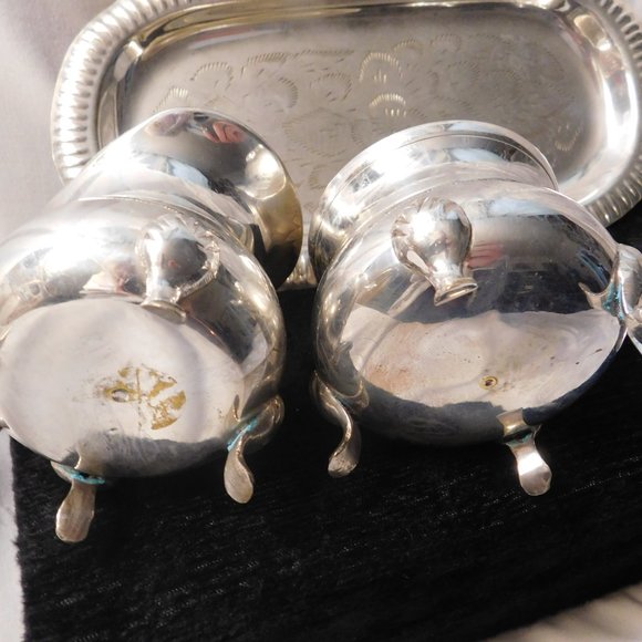 International Silver Company Tray, Creamer & Sugar Bowl in Black Velvet Box - Picture 9 of 12